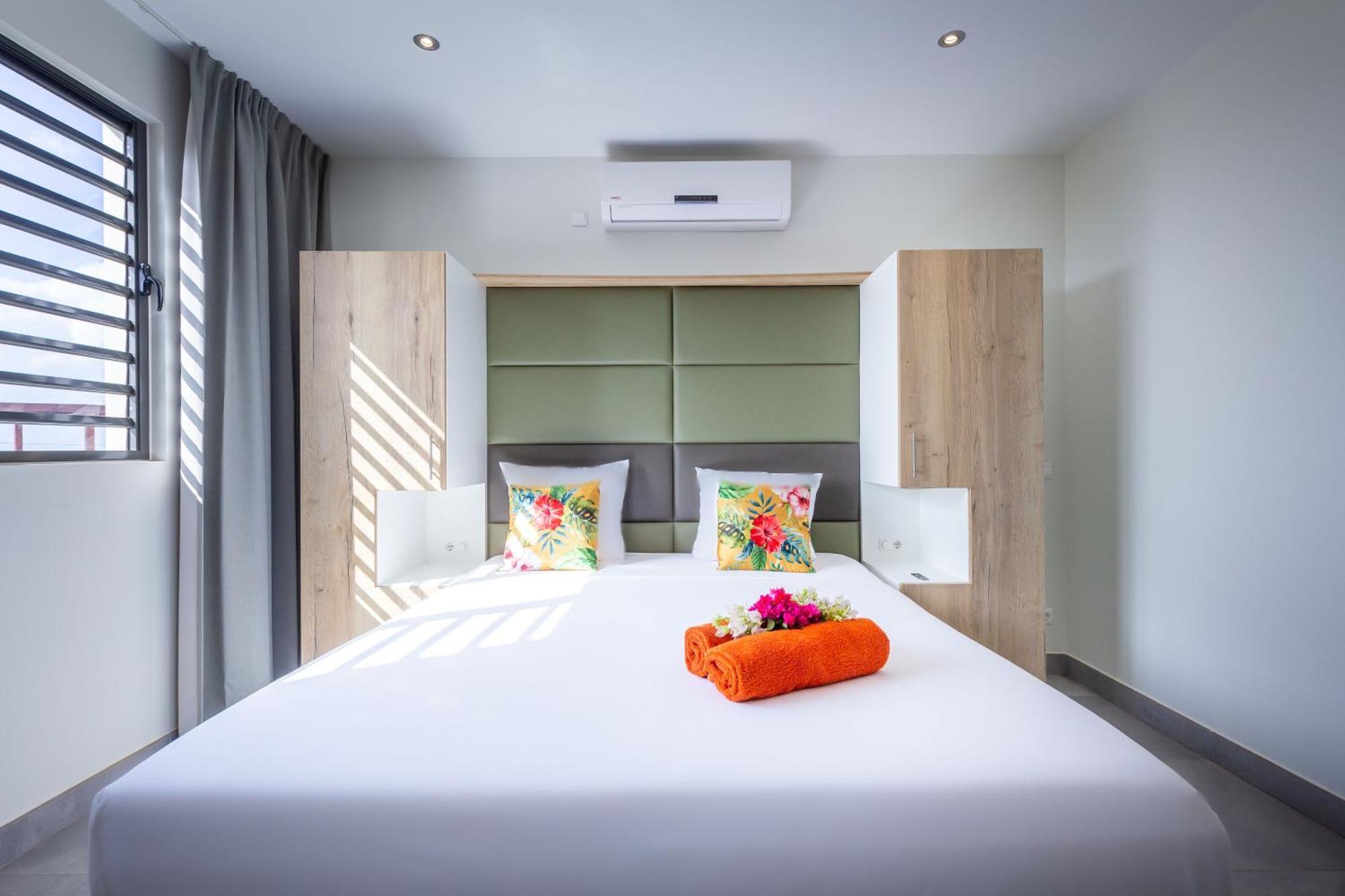 Coral Estate Ocean View Apartments Willemstad Extérieur photo